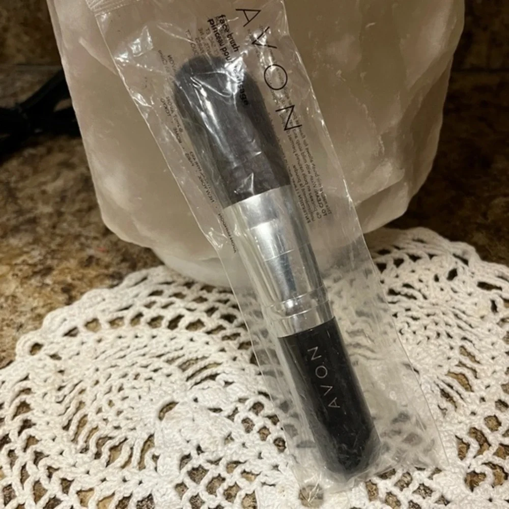 🎉Host Pick🎉 NIB Avon Make Up Beauty Brush